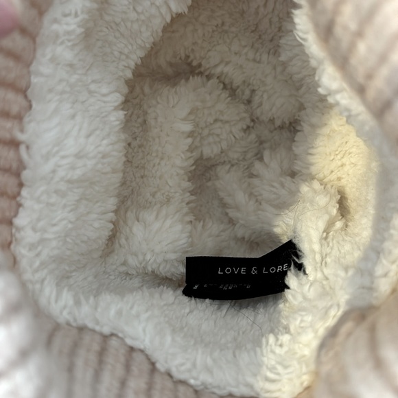 LOVE & LORE HAT  AND SCARF SET - Picture 10 of 10